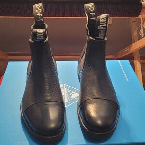 John Fluevog Radio 2 Campbell Classic Chelsea Boot sz 6 women's
